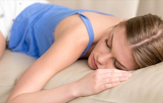 失眠？睡不好？不如来试试睡前瑜伽，给你意想不到的助眠效果