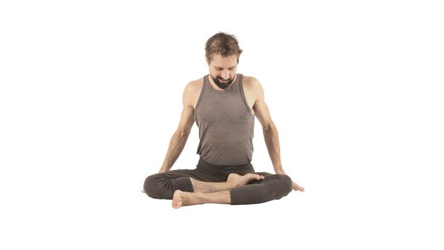 初学瑜伽，如何更好的练习瑜伽莲花坐，试试这些技巧