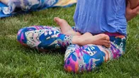 初学瑜伽，如何更好的练习瑜伽莲花坐，试试这些技巧