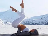 为什么在冬天要多做瑜伽前屈？适应季节变化，会让你的练习更有效