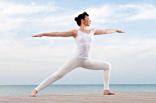 如何在练习瑜伽开髋姿势中保护膝盖安全？这些技巧你知道吗？
