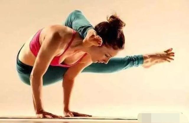 常练这些瑜伽姿势有效增加灵活性，改善你的瑜伽习练