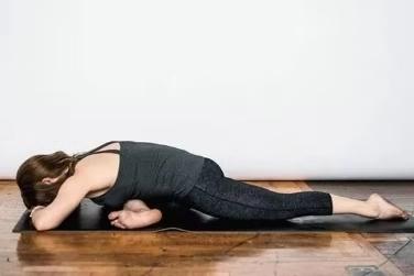 推荐5个阴瑜伽动作，滋养卵巢瘦大腿，助你轻松打开髋部！