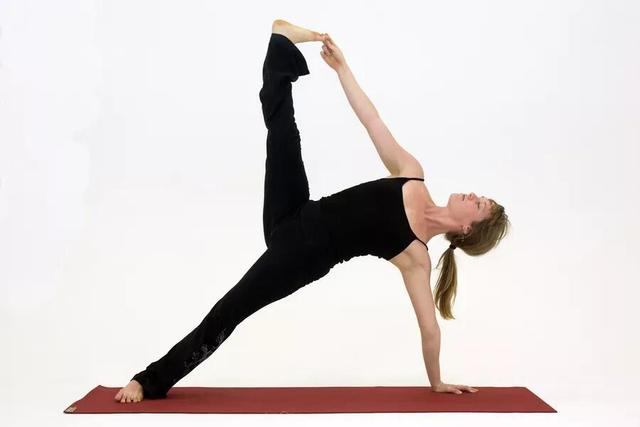 瑜伽侧板式，增强手臂，核心力量，这样练就对了！