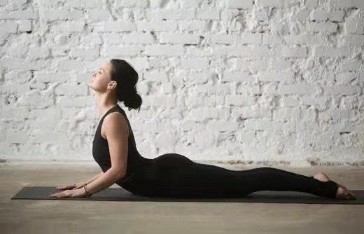 练瑜伽后弯腰疼，尾骨疼？这些技巧让你的后弯更安全舒适