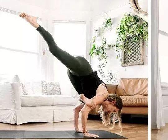 在家练瑜伽，如何安全挑战高级体式？椅子、墙壁是最好的老师