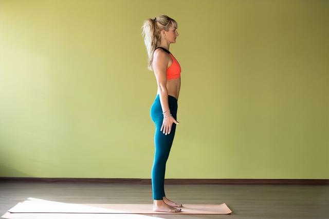 这8个常见的艾扬格瑜伽姿势，在家就可以轻松练习
