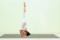 一个超炫酷的瑜伽体式，考验你的平衡能力