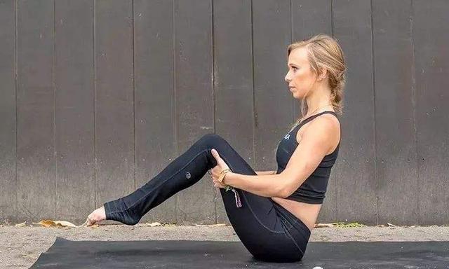 女人放松身体最好的方式，就是练瑜伽，尤其是这4个体式