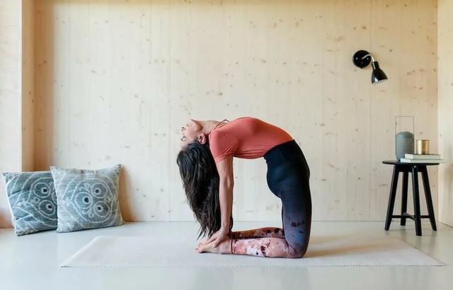 这6个瑜伽练习，将你的压力一扫而光