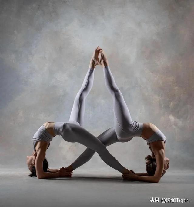 12张瑜伽动作图，你最喜欢哪个动作？