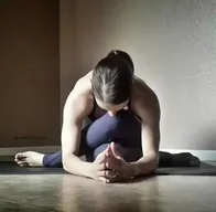 练瑜伽：稳固不移的瑜伽练习，需要你先把心门打开！