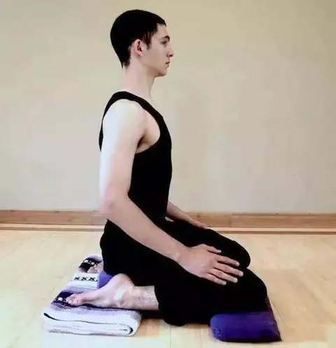 练瑜伽体式不稳定是因为脚背的空间没打开？