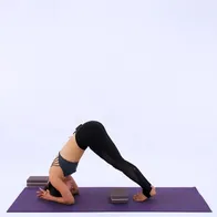 真实反馈：练瑜伽我通过这3个阶段，完成了头倒立！